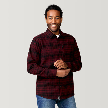 [Jonathan is 6'1" wearing a size Medium.] Men's Easywear Flannel Shirt - Auburn Plaid - M #color_auburn-plaid