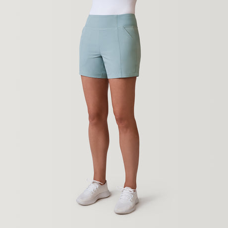 [Model is 5’9” wearing a size Small.]  Women's Free 2 Explore Hybrid Short - Moss - S #color_moss