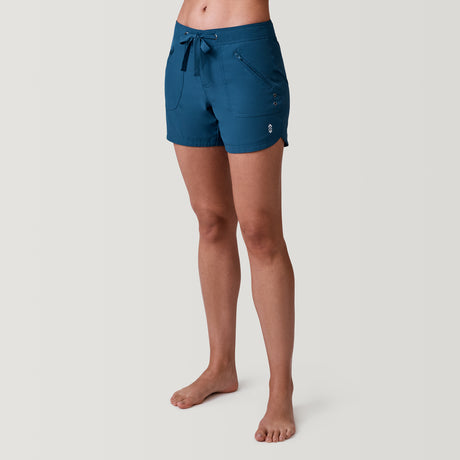 [Model is 5’9” wearing a size Small.] Women's 5" Bermuda Board Short - Slate - S #color_slate