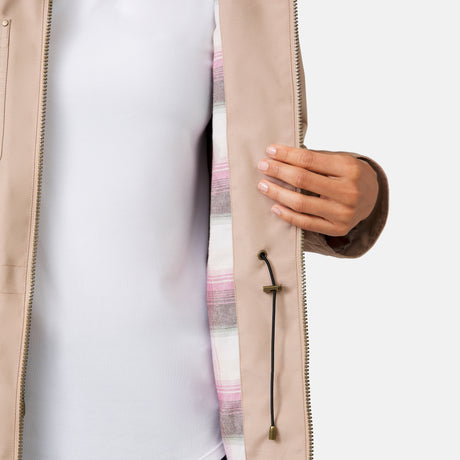 [Victoria is 5’11” wearing a size Small.] Women's Lightweight Cascade Canvas Jacket - Khaki - S #color_khaki