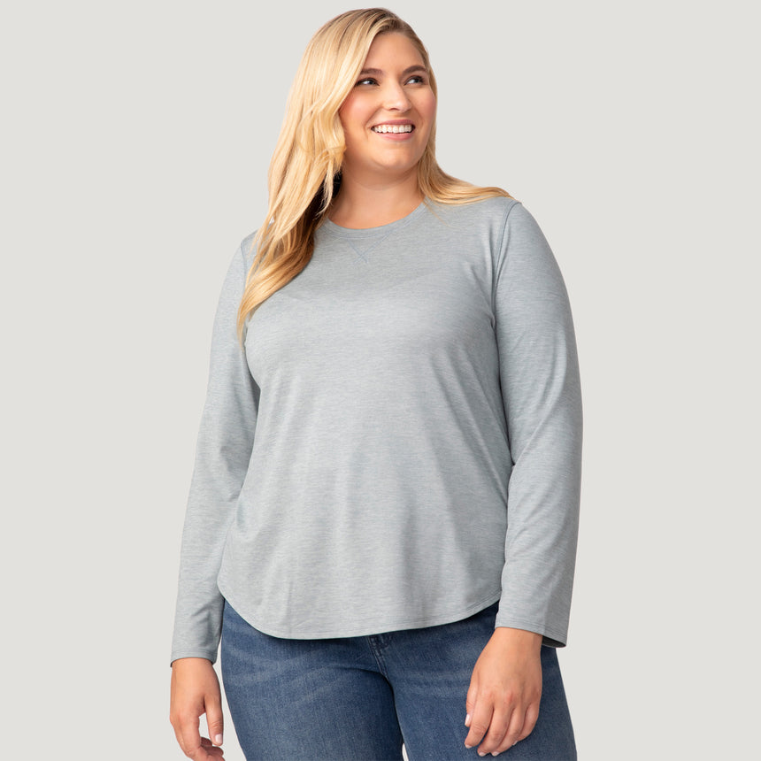 [Lola is 5'10.5" wearing a size 1X.] Women's Plus Size Cloud Knit All Day Crew Neck Top - 1X - Willow #color_willow