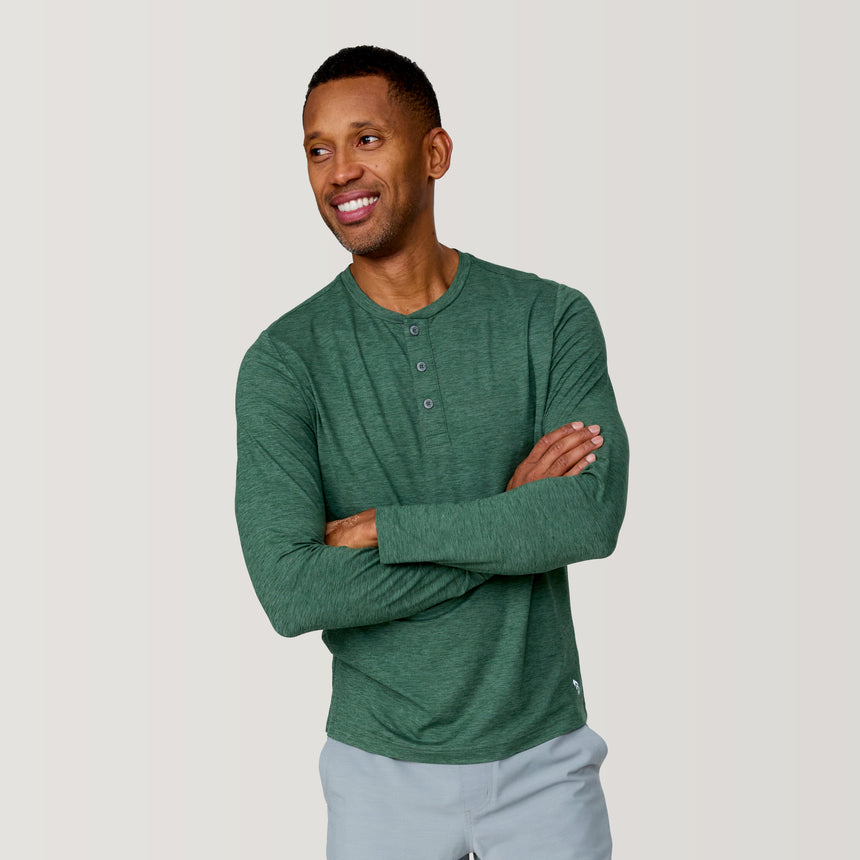 [Anderson is 6'2" wearing a size Medium.] Men's Henley Long Sleeve Shirt - M – CILANTRO #color_cilantro