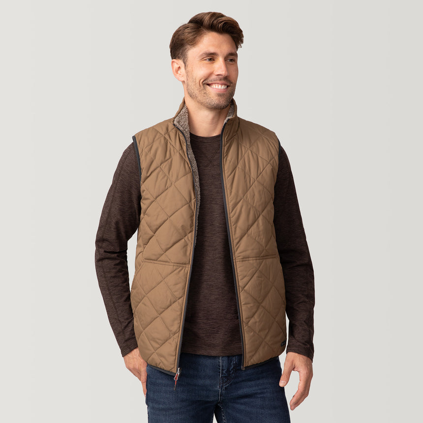 [Matt is 6'2" wearing a size Medium.] Men's Atlas Quilted Reversible Sherpa Vest - S - Bark Brown #color_bark-brown