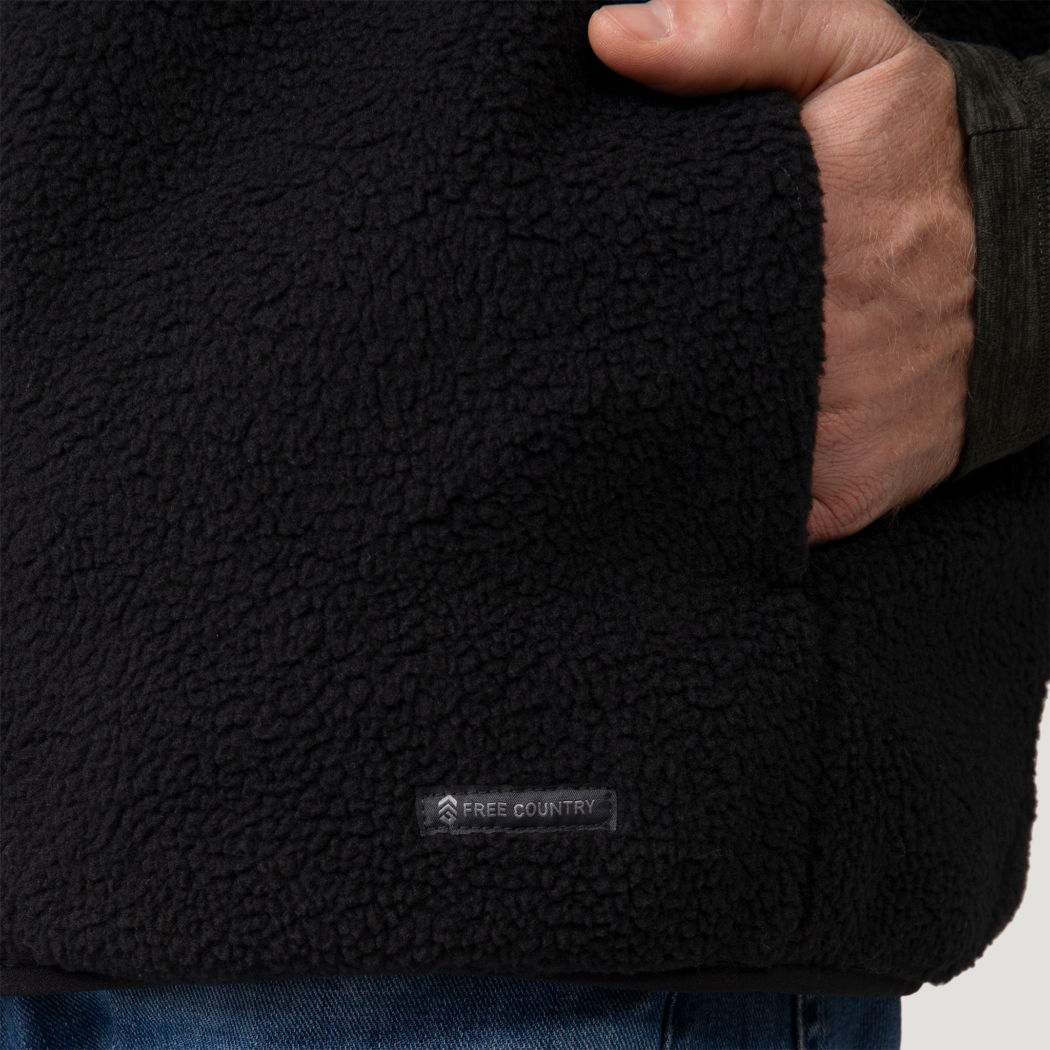 Men's Pine Creek Quilted Reversible Vest – Free Country