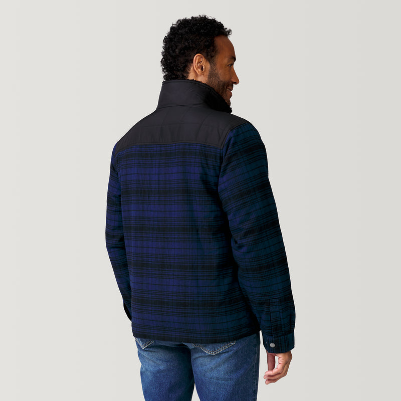 [Jonathan is 6’1” wearing a size Medium.] Men&