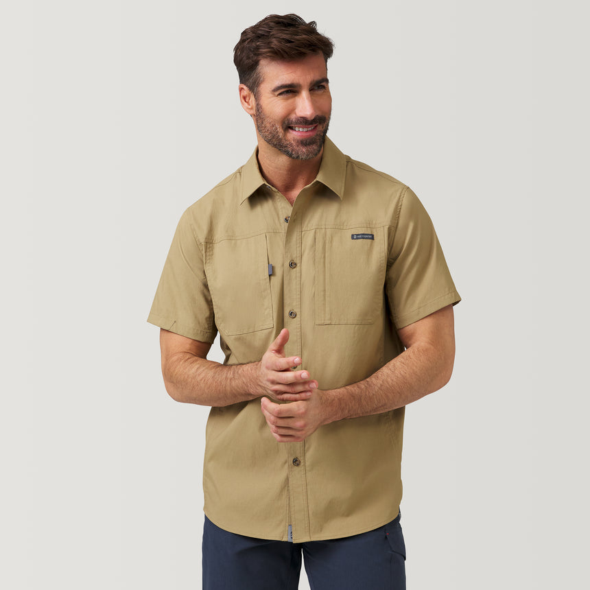 [Justin is 6'1" and wearing a size M] Men's Arcadia Short Sleeve Shirt - Wheat - M #color_wheat