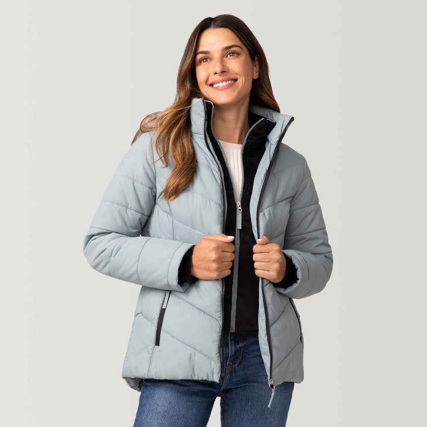 [Olga is 5’9" wearing a size Small.] Women's Unstoppable II Poly Air Touch Jacket - S - Willow #color_willow