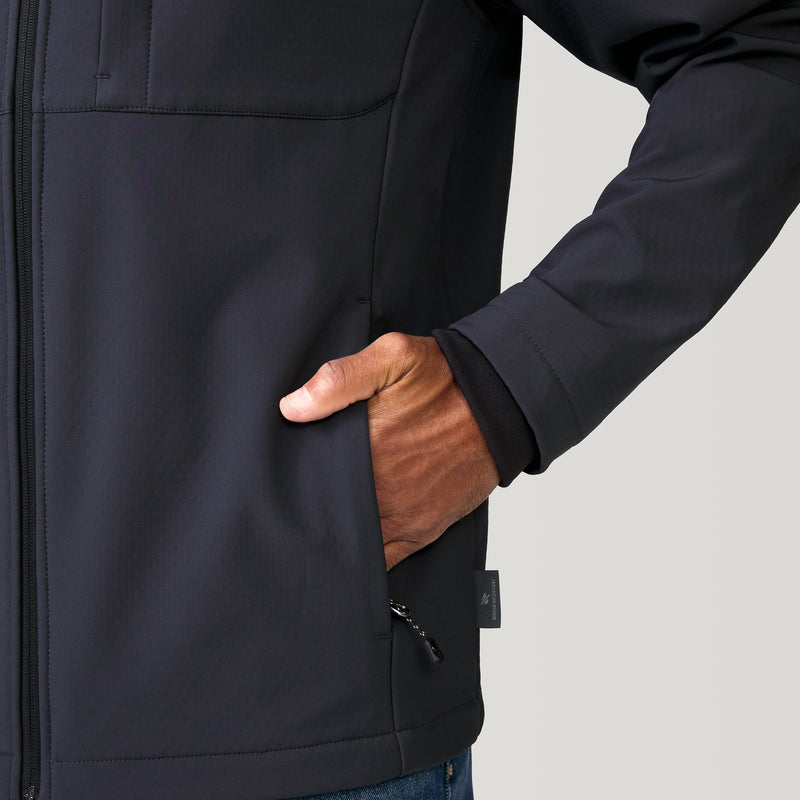 [Jonathan is 6’1” wearing a size Medium.] Men&