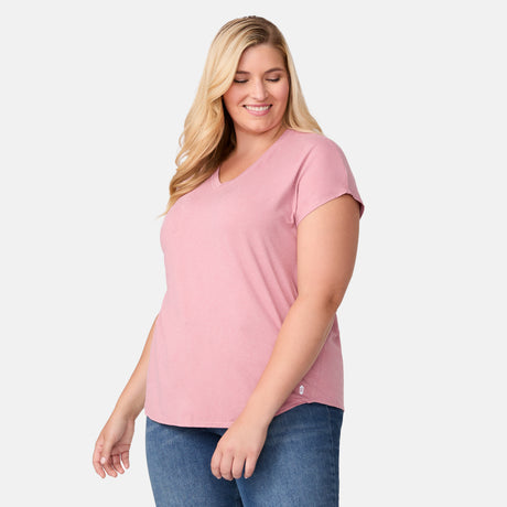 [Lola is 5'10.5" wearing a size 1X.] Women's Plus Size Microtech Chill B Cool Tee - 1X - Rouge #color_rouge