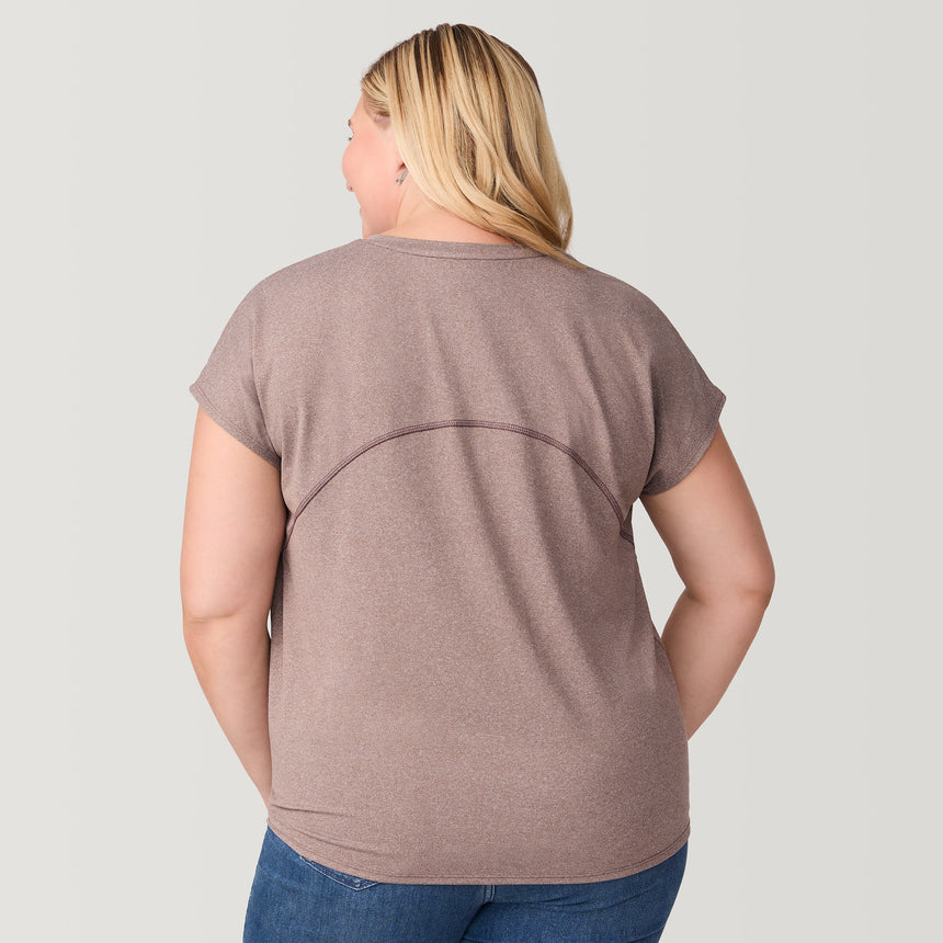 [Lola is 5'10.5" wearing a size 1X.] Women's Plus Size Microtech Chill B Cool Tee - 1X - Toffee #color_toffee