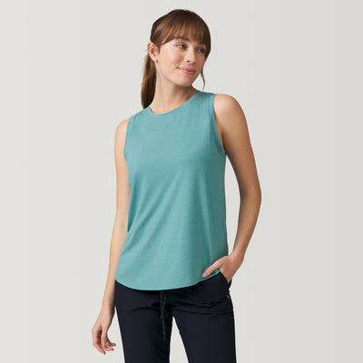 [Melanie is 5’8.5” wearing a size Small.] Women's Microtech® Chill Long Tank Top - Laurel - S #color_laurel