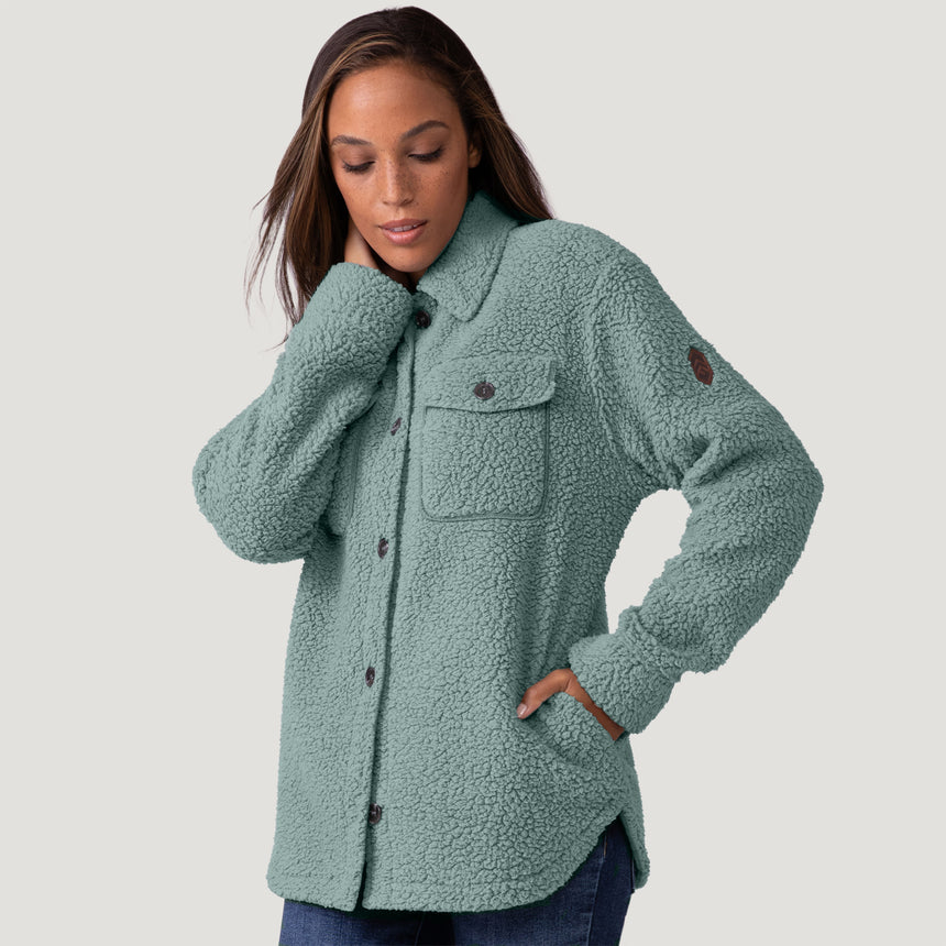 [Shelby is 5'9" wearing a size Small.] Women's Sherpa Shacket - S - Willow #color_willow