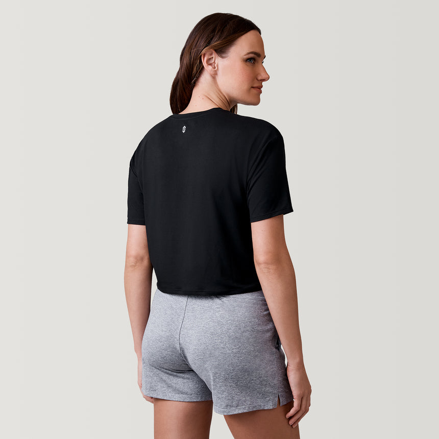 [Emily is 5’9” wearing a size Small.] Women's Microtech® Chill B Cool Crop Top - Black - S #color_black