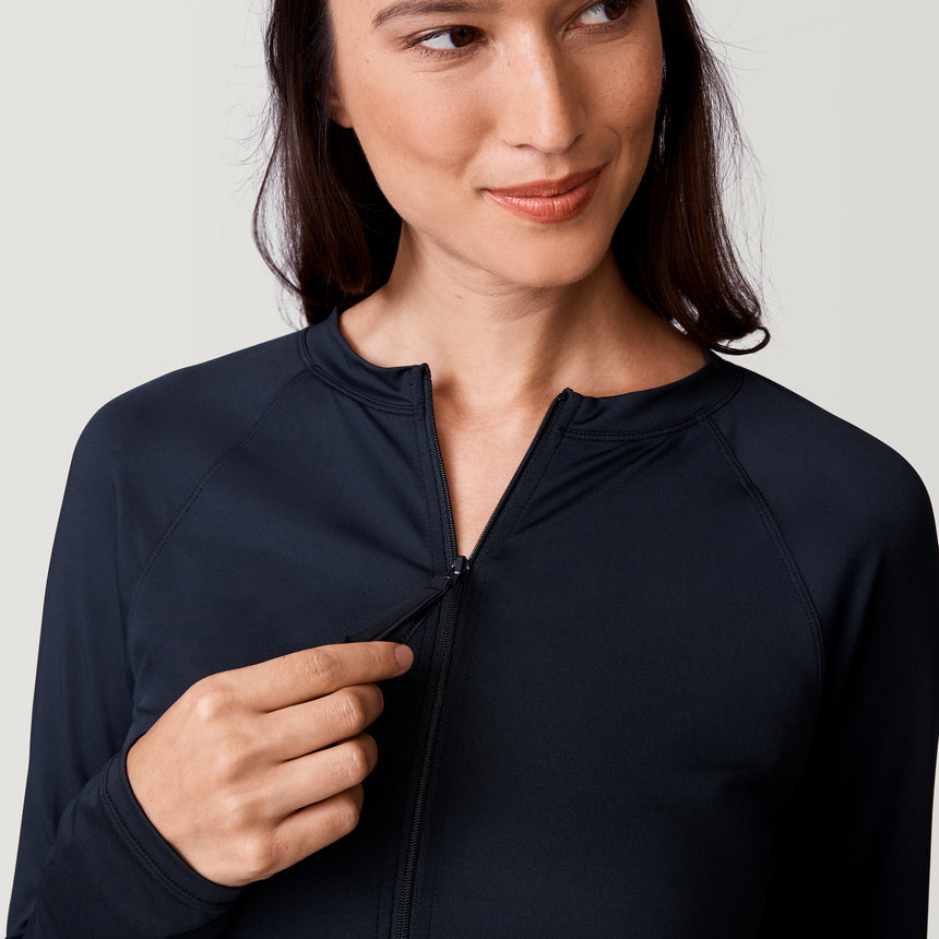 [Natalia is 5’9” wearing a size Small.] Women's UPF Long Sleeve Sunshirt - S - Black #color_black
