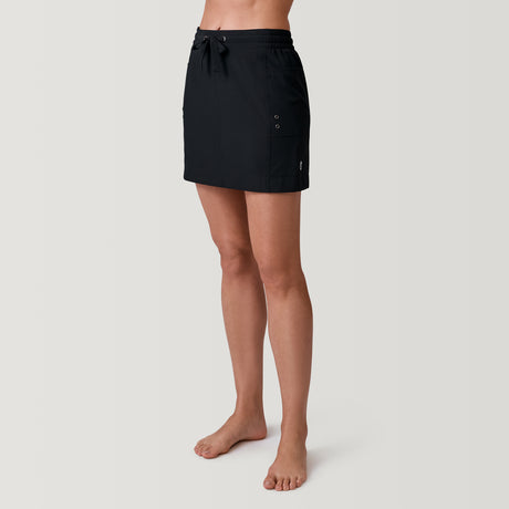 [Model is 5’9” wearing a size Small.]  Women's Woven Boardwalk Skort - Black - S #color_black